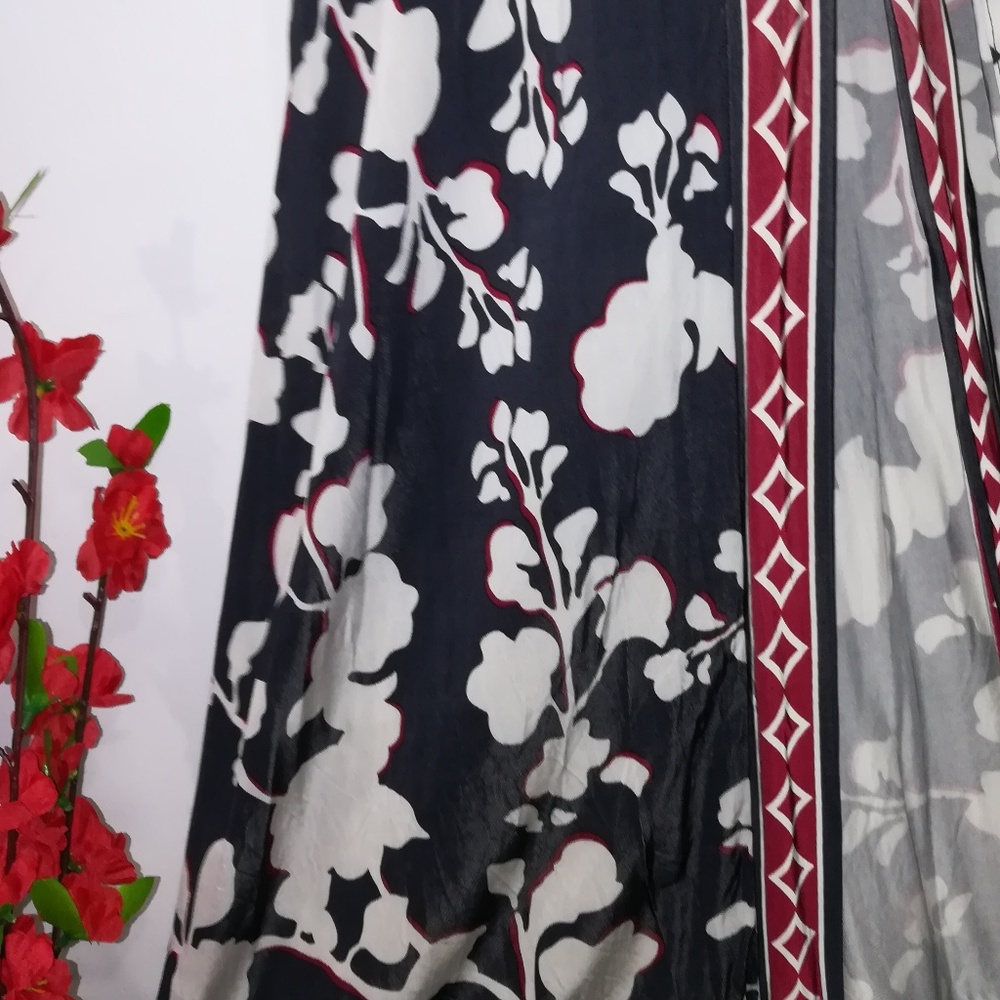 FINAL⬇️ BCBGMaxAzria Floral Wrap Dress - Picture 6 of 8